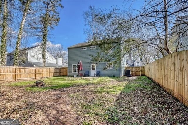 1049 Autumn Crest Drive, Stone Mountain, GA 30083