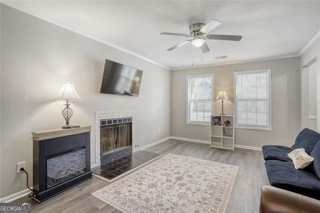 1049 Autumn Crest Drive, Stone Mountain, GA 30083