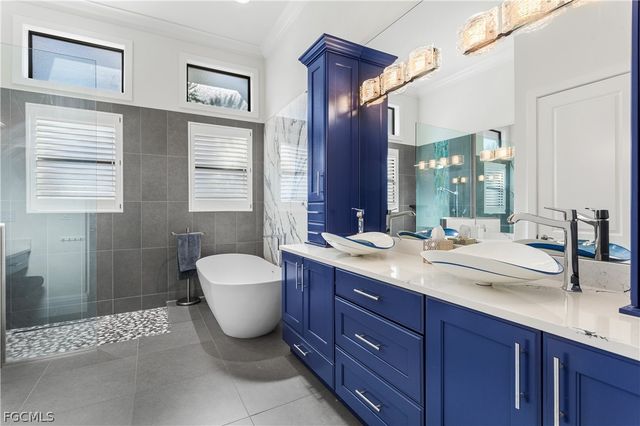 5501 Harbour Preserve CIR, Cape Coral, FL 33914