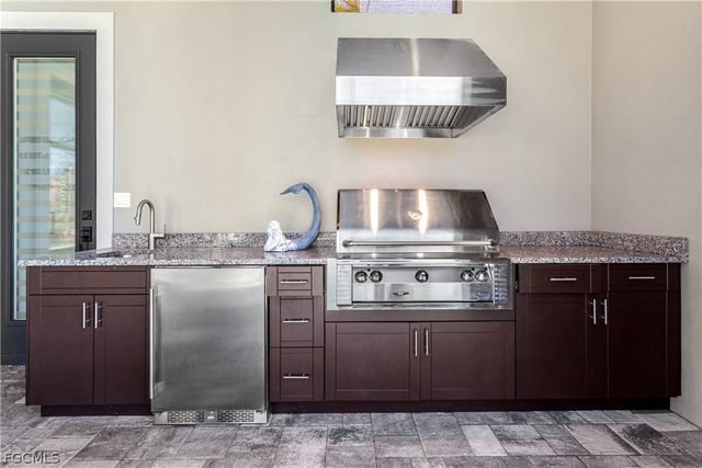 5501 Harbour Preserve CIR, Cape Coral, FL 33914