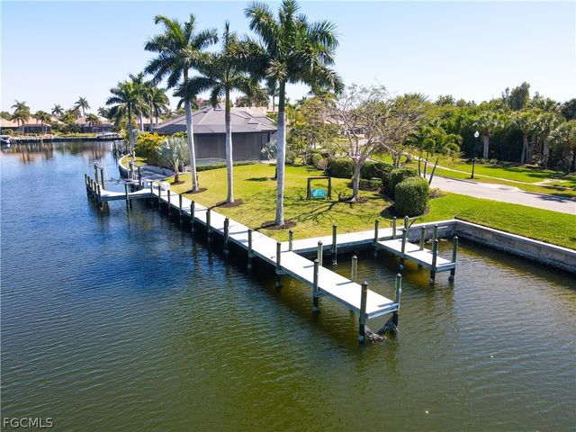 5501 Harbour Preserve CIR, Cape Coral, FL 33914