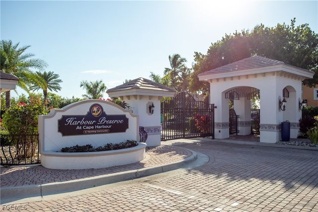 5501 Harbour Preserve CIR, Cape Coral, FL 33914