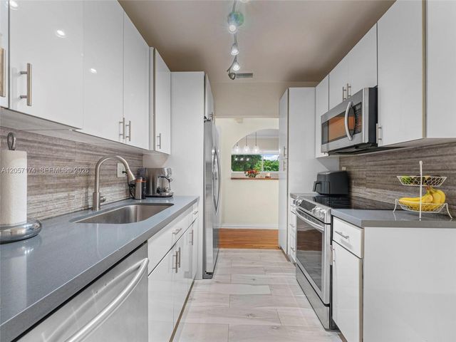 8651 SW 32nd Terrace, Miami, FL 33155