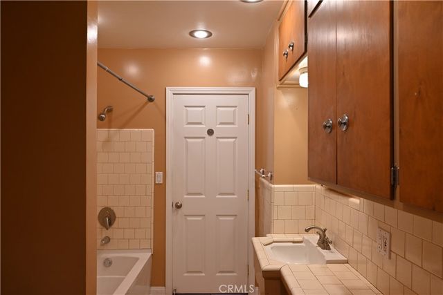 1325 W 34th, Long Beach, CA 90810