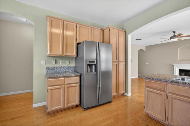 9393 Canmoor Cir, Elk Grove, CA 95758