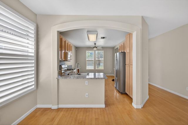 9393 Canmoor Cir, Elk Grove, CA 95758