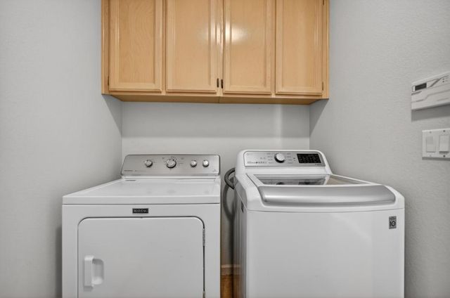 9393 Canmoor Cir, Elk Grove, CA 95758