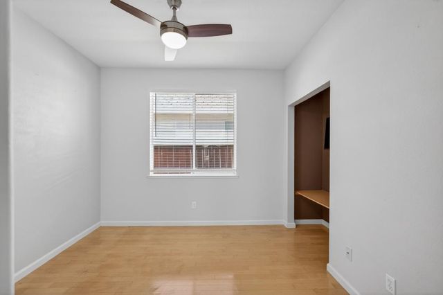 9393 Canmoor Cir, Elk Grove, CA 95758