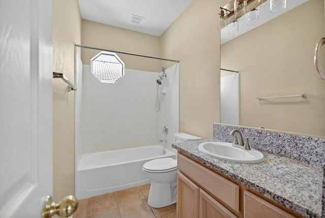 9393 Canmoor Cir, Elk Grove, CA 95758