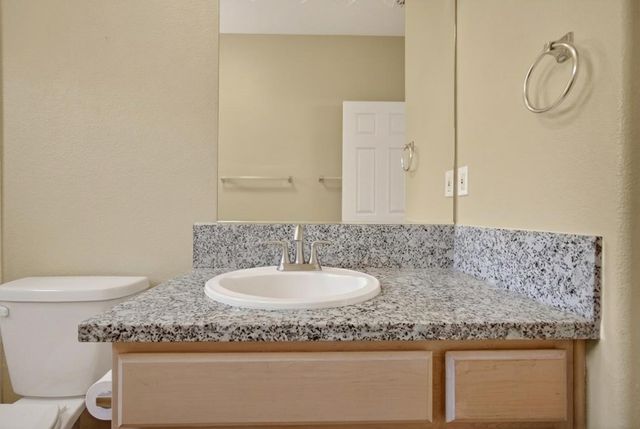 9393 Canmoor Cir, Elk Grove, CA 95758