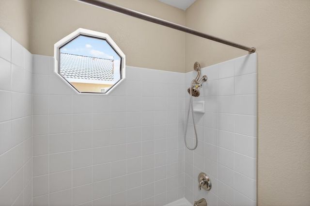 9393 Canmoor Cir, Elk Grove, CA 95758