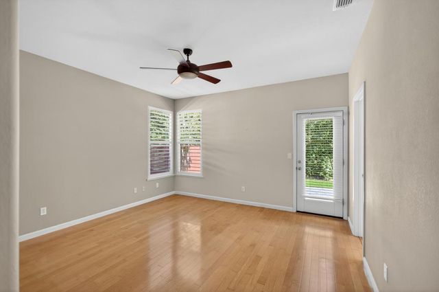 9393 Canmoor Cir, Elk Grove, CA 95758