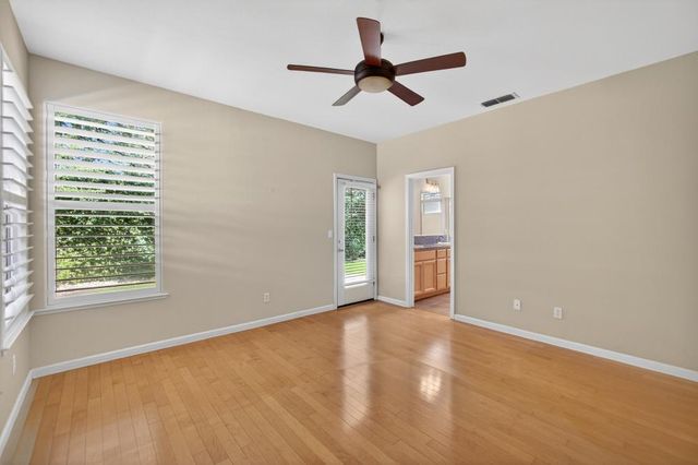 9393 Canmoor Cir, Elk Grove, CA 95758