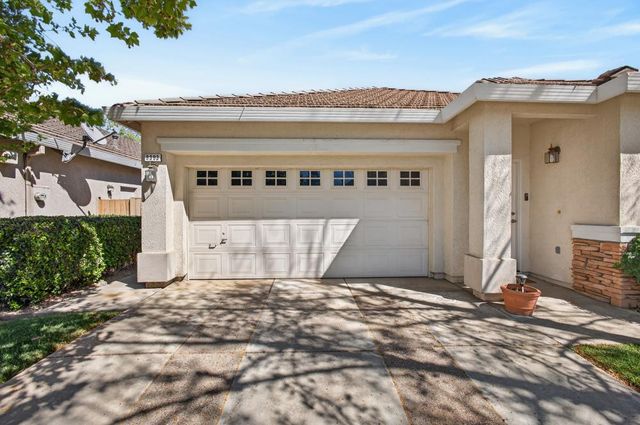 9393 Canmoor Cir, Elk Grove, CA 95758