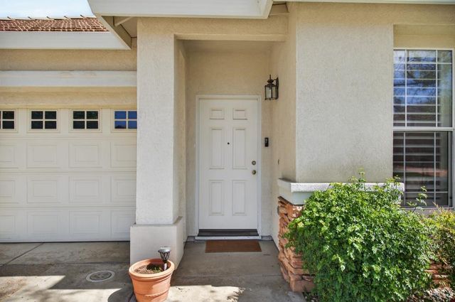 9393 Canmoor Cir, Elk Grove, CA 95758