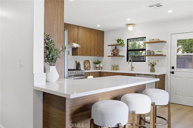 210 N Lomita, Ojai, CA 93023