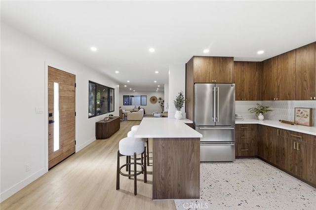 210 N Lomita, Ojai, CA 93023
