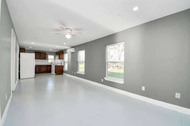 7135 Cayton Street, Houston, TX 77061