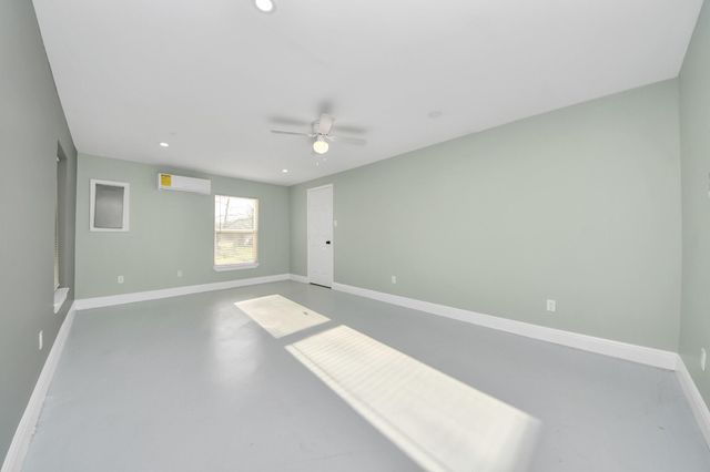 7135 Cayton Street, Houston, TX 77061