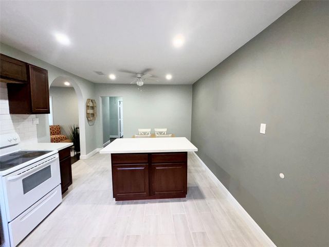 7135 Cayton Street, Houston, TX 77061