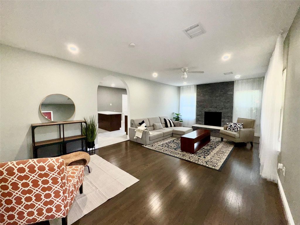 7135 Cayton Street, Houston, TX 77061