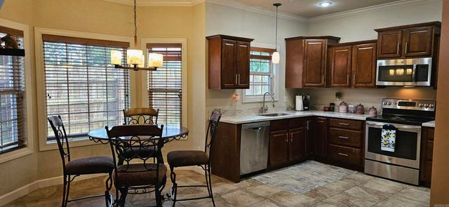 795 S Hill Dr Drive, Jonesboro, AR 72401