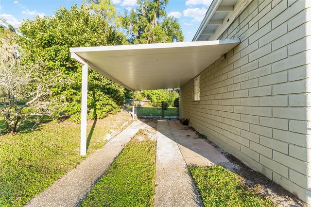 1067 SW 11TH TERRACE, Gainesville, FL 32601