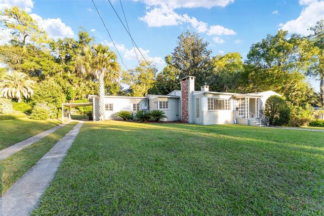 1067 SW 11TH TERRACE, Gainesville, FL 32601