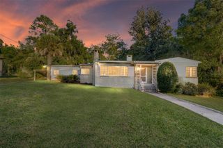 1067 SW 11TH TERRACE, Gainesville, FL 32601