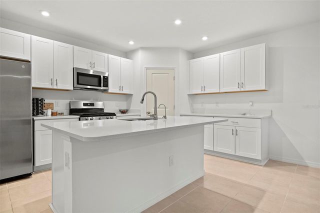 6305 SPRINGMONT LOOP, Palmetto, FL 34221
