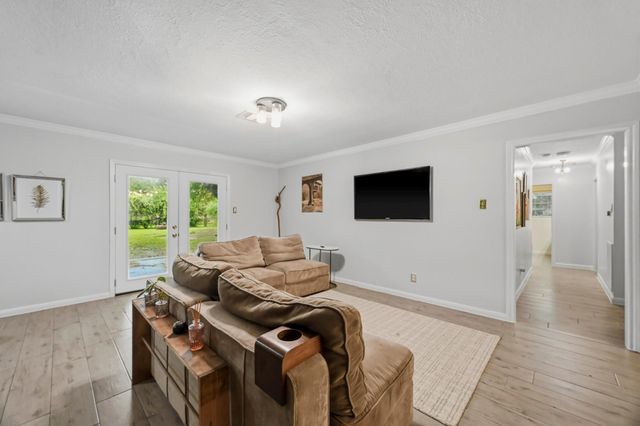 15810 Acapulco Drive, Jersey Village, TX 77040