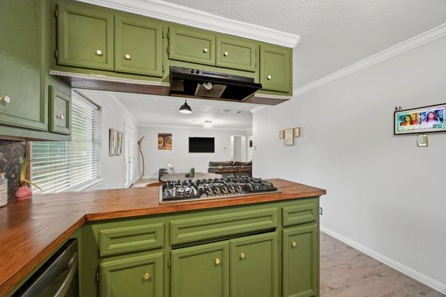 15810 Acapulco Drive, Jersey Village, TX 77040