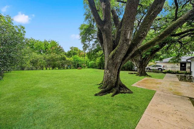 15810 Acapulco Drive, Jersey Village, TX 77040