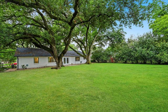 15810 Acapulco Drive, Jersey Village, TX 77040