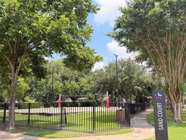 15810 Acapulco Drive, Jersey Village, TX 77040