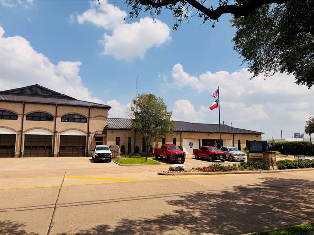 15810 Acapulco Drive, Jersey Village, TX 77040