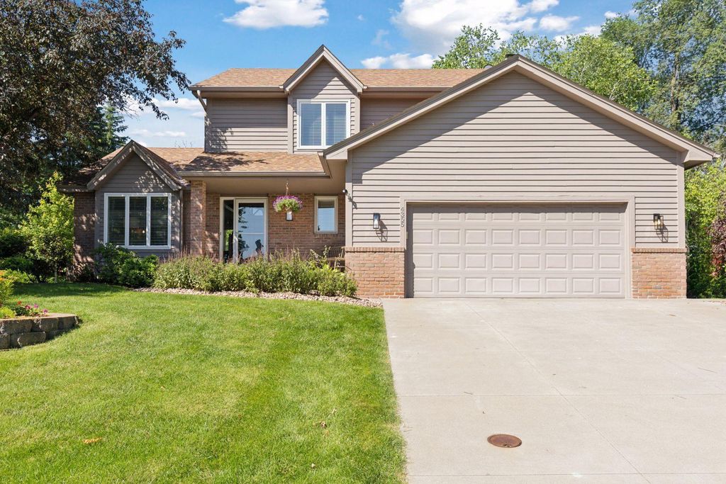 4355 Harbor Lane N, Plymouth, MN 55446
