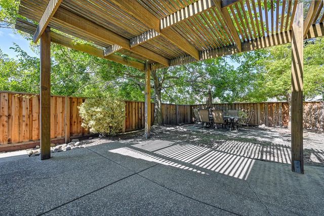 6924 Copper Glen Cir, Roseville, CA 95678