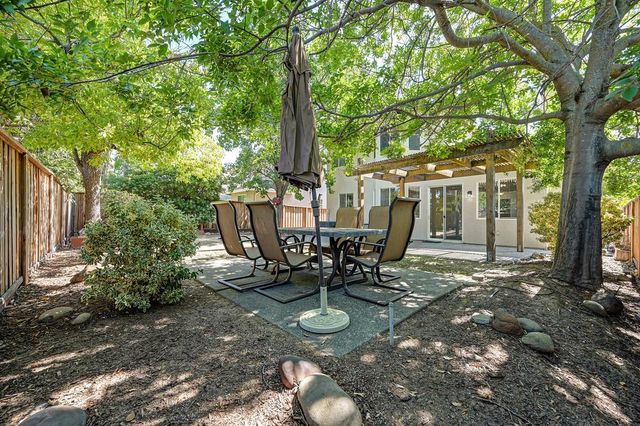6924 Copper Glen Cir, Roseville, CA 95678