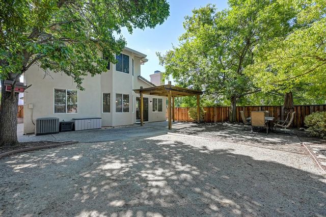 6924 Copper Glen Cir, Roseville, CA 95678