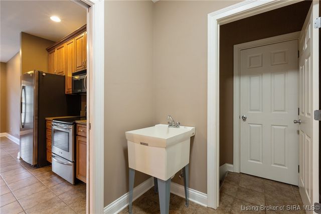 6201 Cherry Grove Court, Georgetown, IN 47122