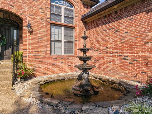 6201 Cherry Grove Court, Georgetown, IN 47122