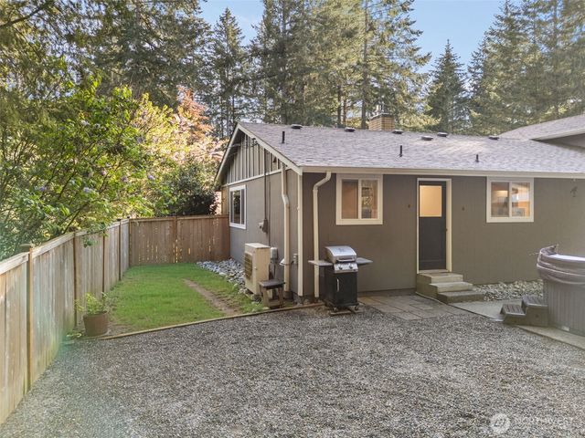 7041 67th Street NW, Gig Harbor, WA 98335