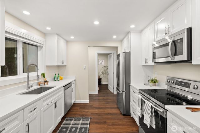 7041 67th Street NW, Gig Harbor, WA 98335