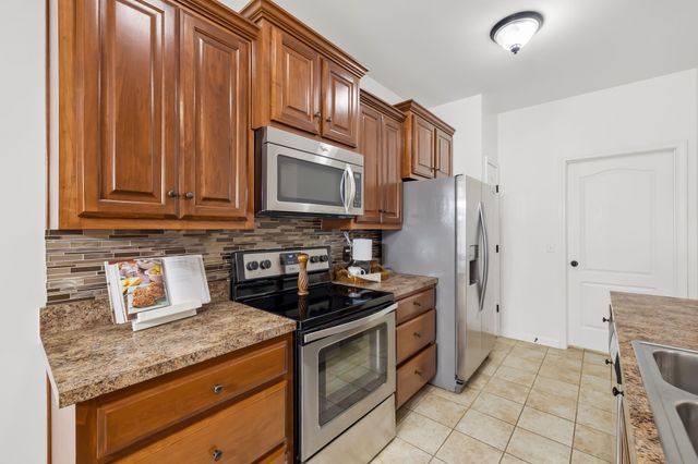 602 Indian Ridge Cir, White House, TN 37188