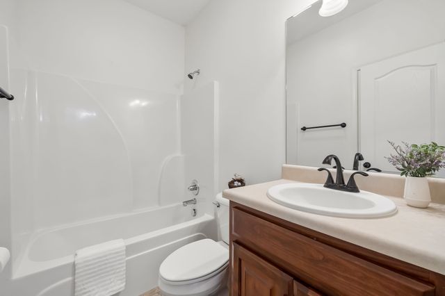 602 Indian Ridge Cir, White House, TN 37188