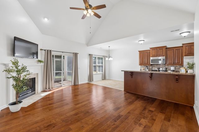 602 Indian Ridge Cir, White House, TN 37188