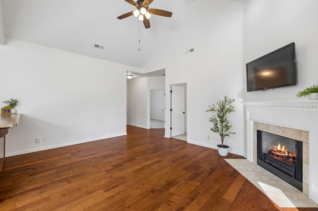 602 Indian Ridge Cir, White House, TN 37188