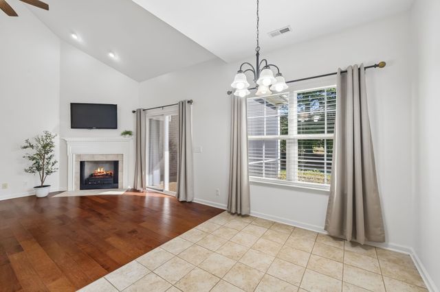 602 Indian Ridge Cir, White House, TN 37188