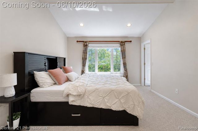 425 Cherry Grove Lane, Walled Lake, MI 48390